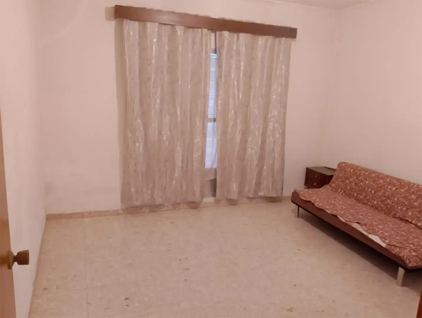 Casa adosada en venda en Herencia