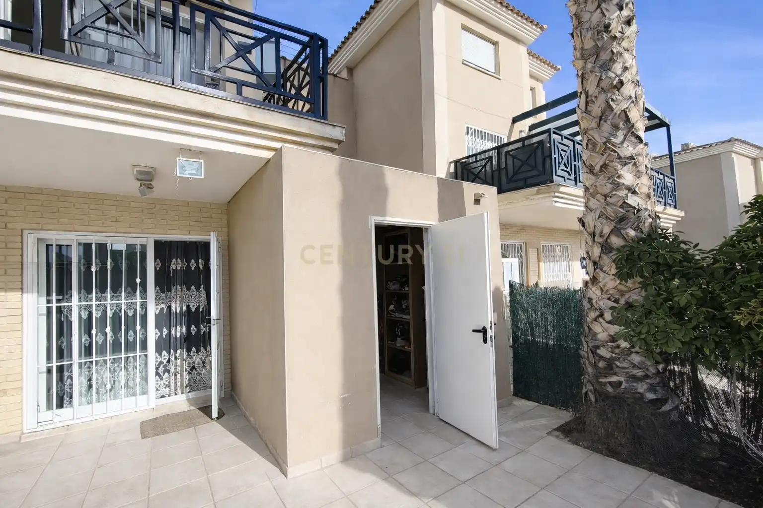 Vista exterior de Casa adosada en venta en La Nucia con Aire acondicionado, Trastero y Horno
