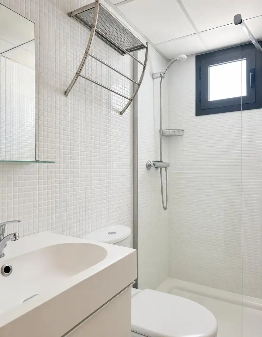 Baño de Piso en venta en Casares con Aire acondicionado, Terraza y Trastero