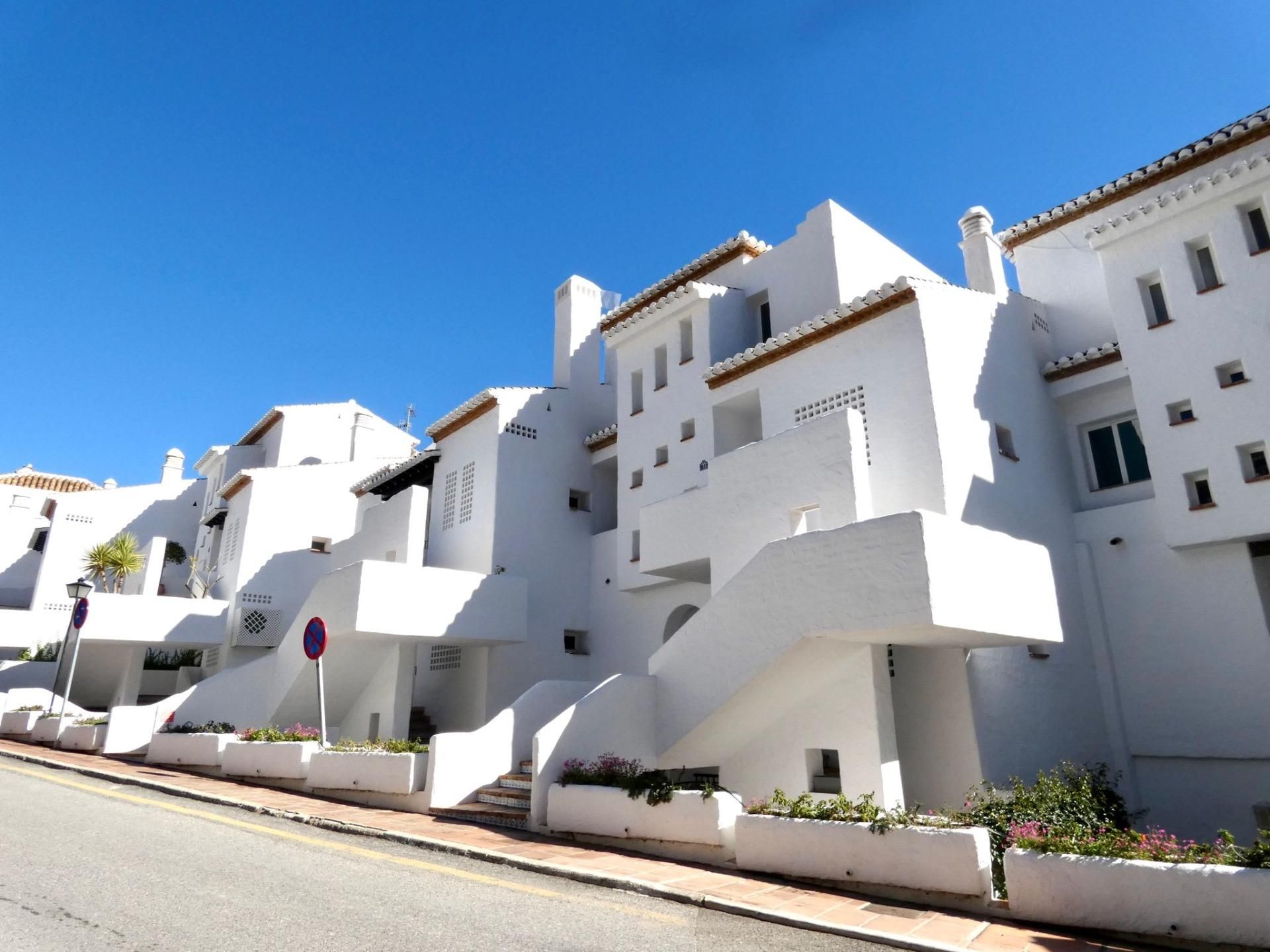 Exterior view of Flat for sale in Almuñécar  with Air Conditioner, Heating and Terrace