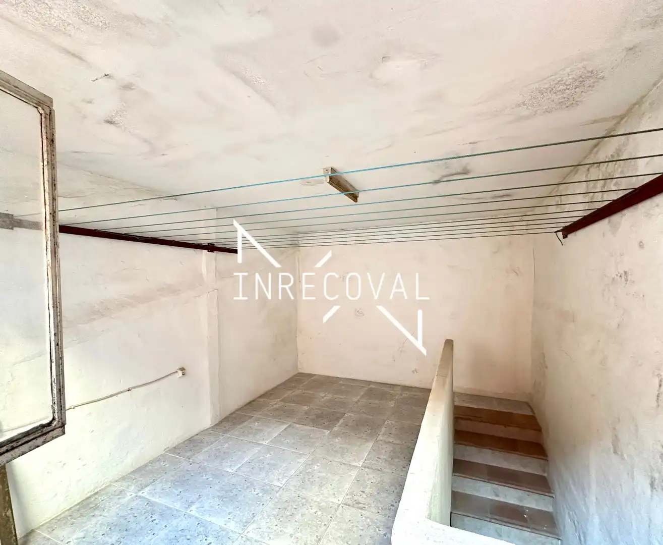 Casa aparellada amb terrassa en venda a Carrer de Cantarrana, imagen 22