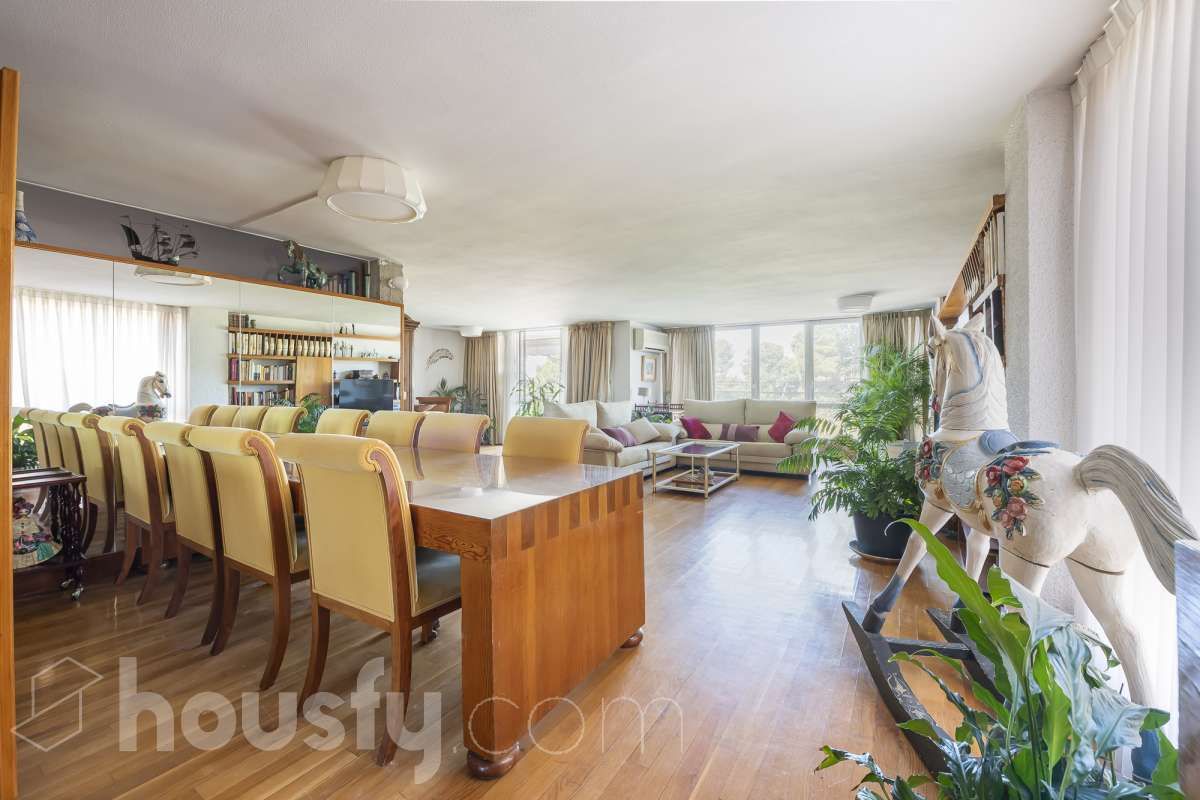 Flat for sale in Calle de los Pirineos, Ciudad Universitaria