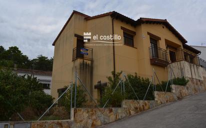 Exterior view of House or chalet for sale in Lanzahíta  with Terrace, Swimming Pool and Balcony