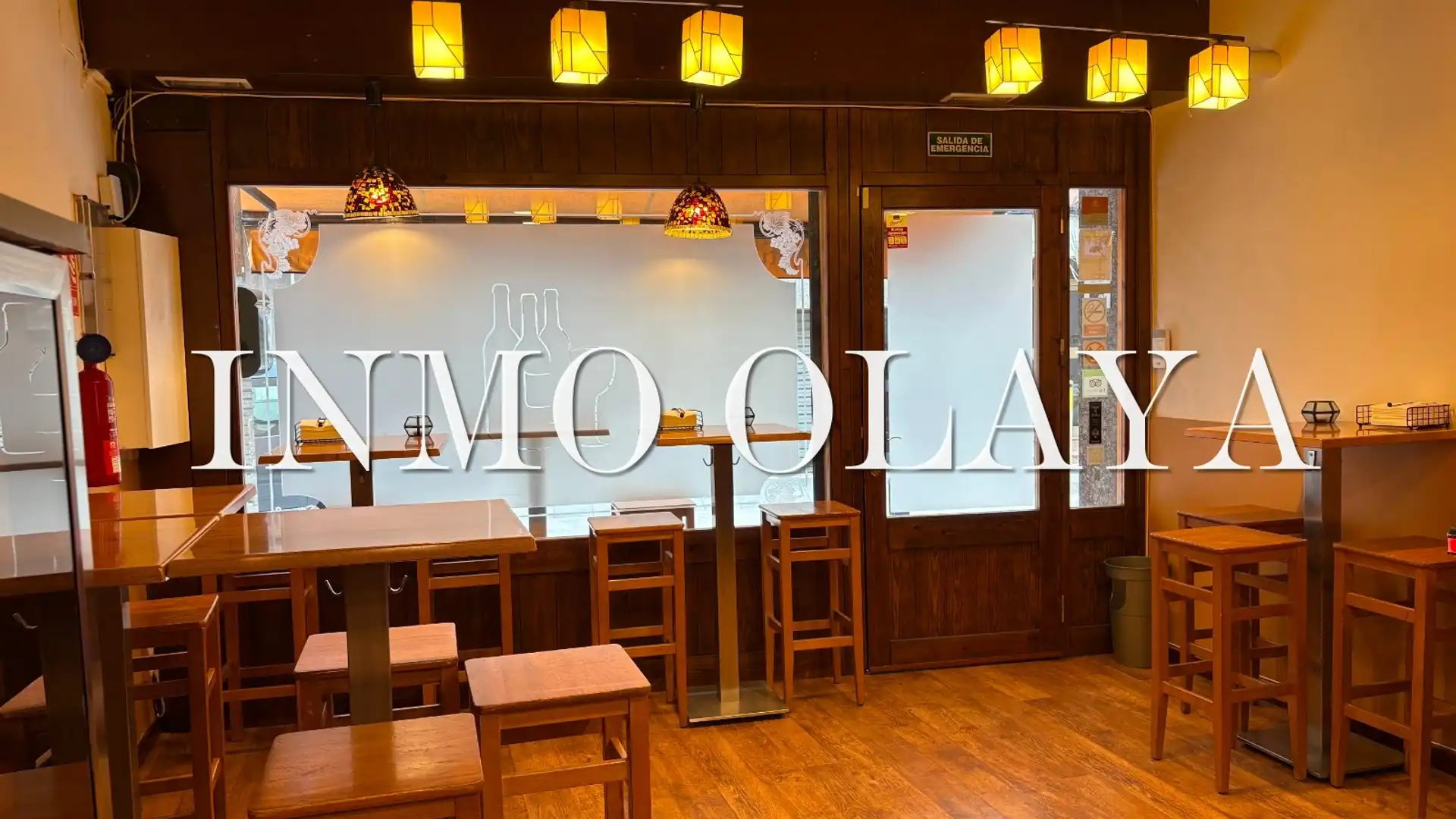 Local en traspaso en Cornellà de Llobregat con Aire acondicionado, Calefacción y Terraza