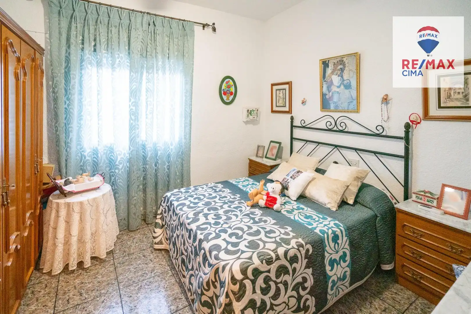 Dormitori de Casa o xalet en venda en Guadix