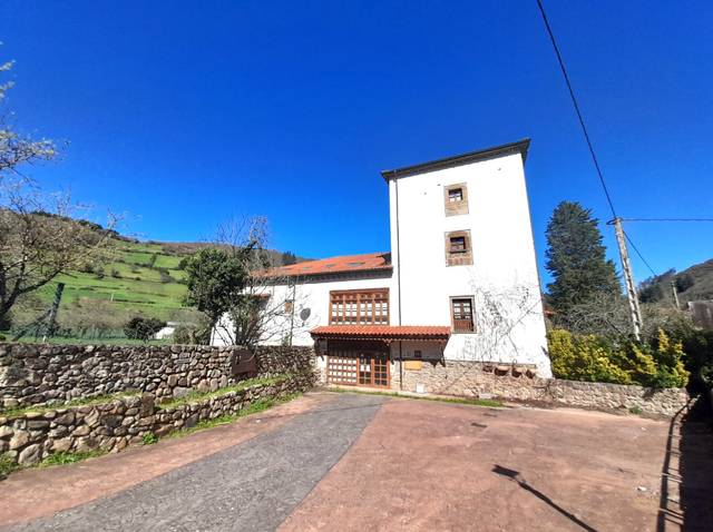 Edificio en Venta en Tineo