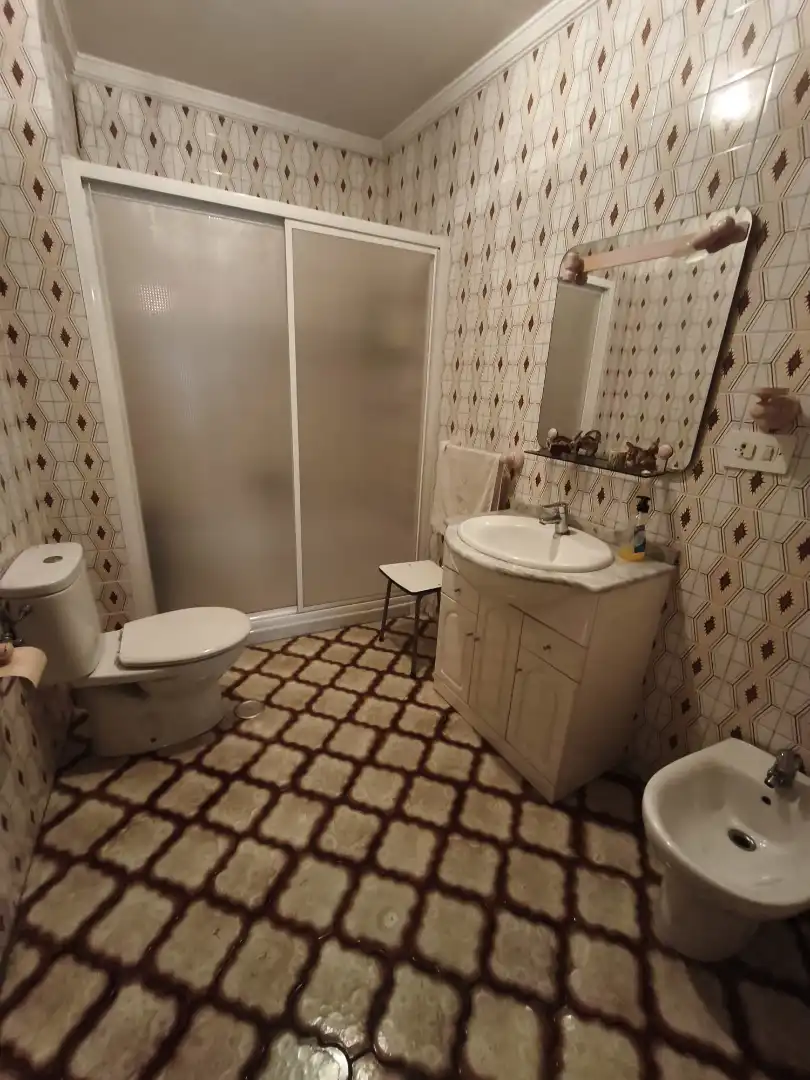 Bany de Dúplex en venda en Ourense Capital  amb Calefacció, Parquet i Forn