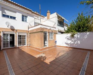 Exterior view of Single-family semi-detached for sale in  Granada Capital  with Heating, Terrace and Balcony