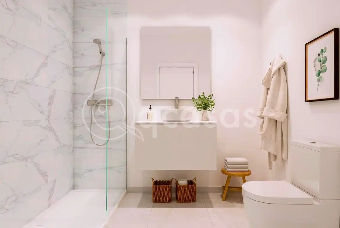 Baño de Apartamento en venta en Benalmádena con Terraza, Horno y Lavadora
