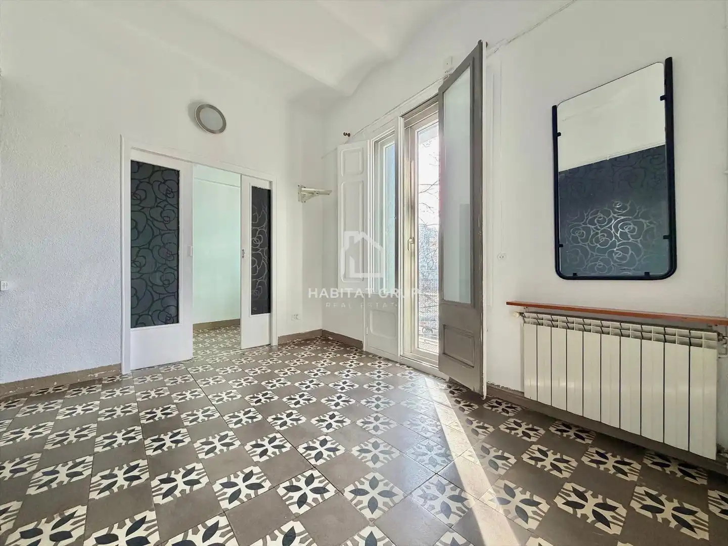 Piso en venta en Girona con Calefacción y Terraza