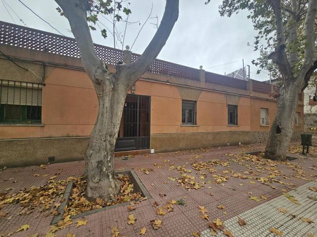 Casa-chalet en Venta en Ronda Fiscal en Venecia - Nueva Alcalá