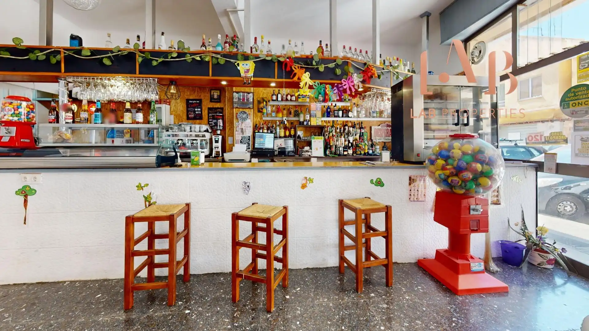 Commercial properties for rent in  Palma de Mallorca  with Air Conditioner and Furnished