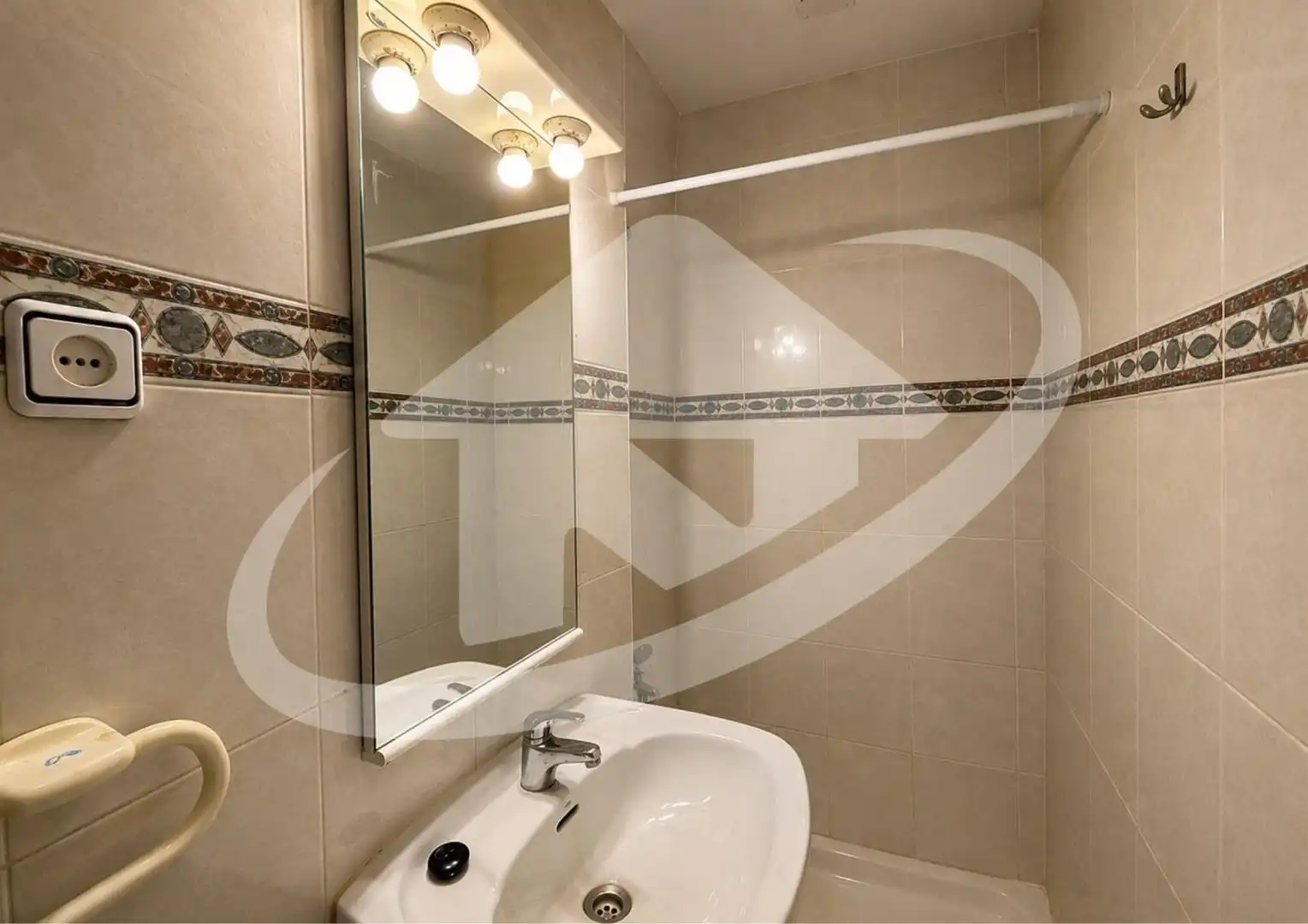 Bathroom of Flat for sale in Sabadell  with Balcony