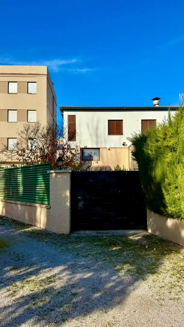 Vista exterior de Casa o chalet en venta en Siete Aguas con Jardín privado, Terraza y Alarma
