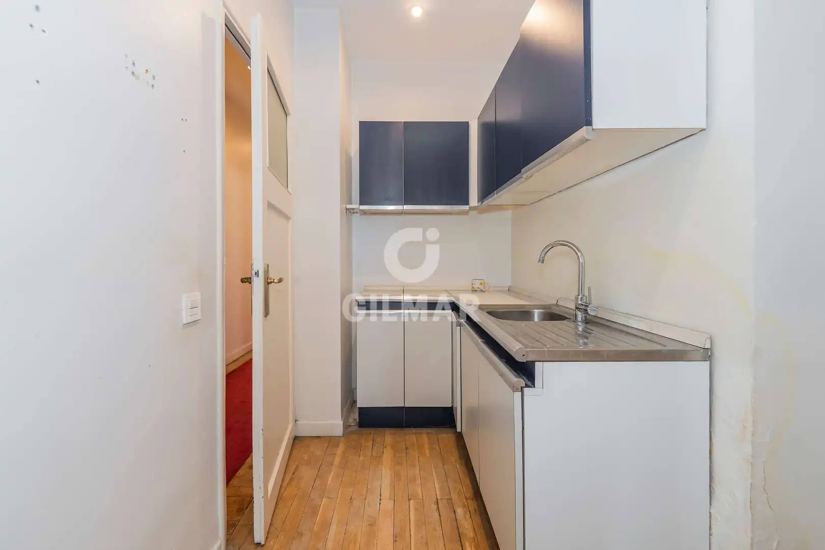 Kitchen of Flat for sale in Madrid  with Heating and Storage room