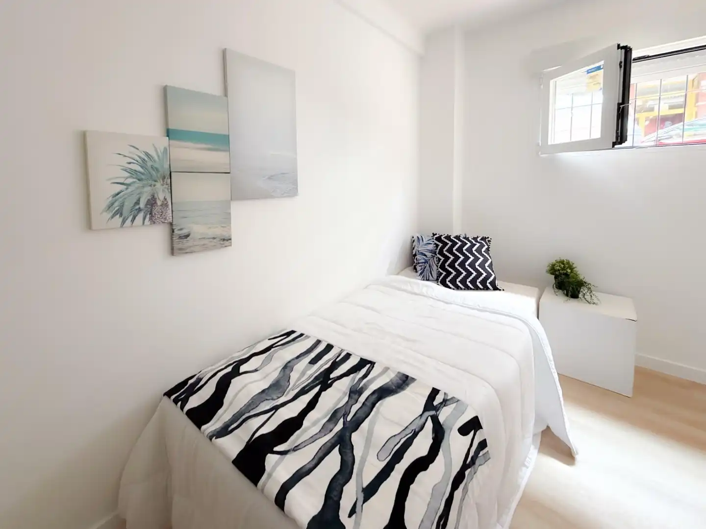 Habitación de Piso en venta en Madrid con Amueblado