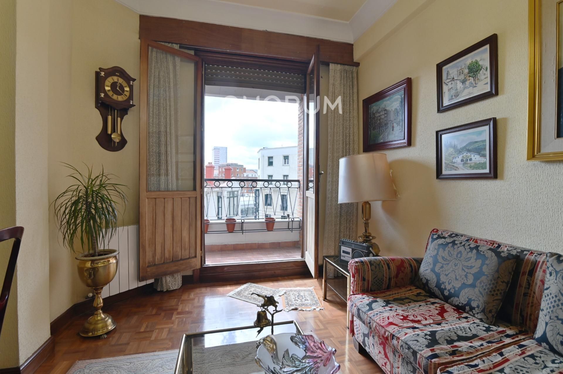 Sala de estar de Piso en venta en Bilbao  con Calefacción y Terraza