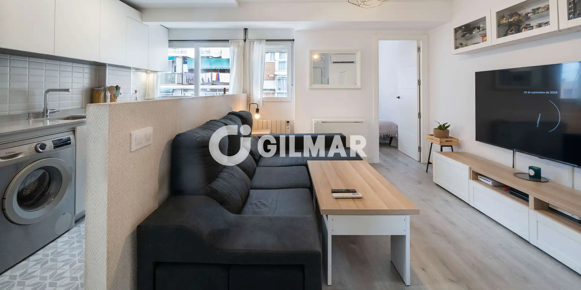 Living room of Flat for sale in Ciudad Lineal