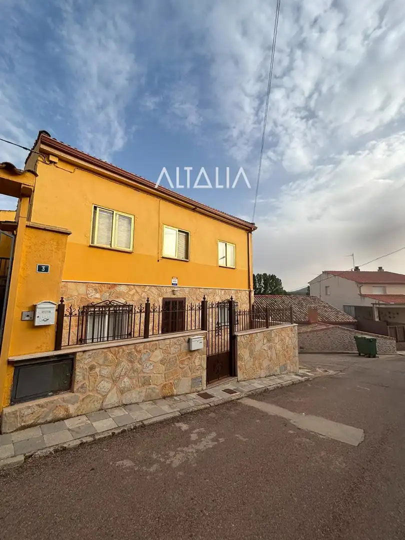 Vista exterior de Pis en venda en Mariana, Cuenca
