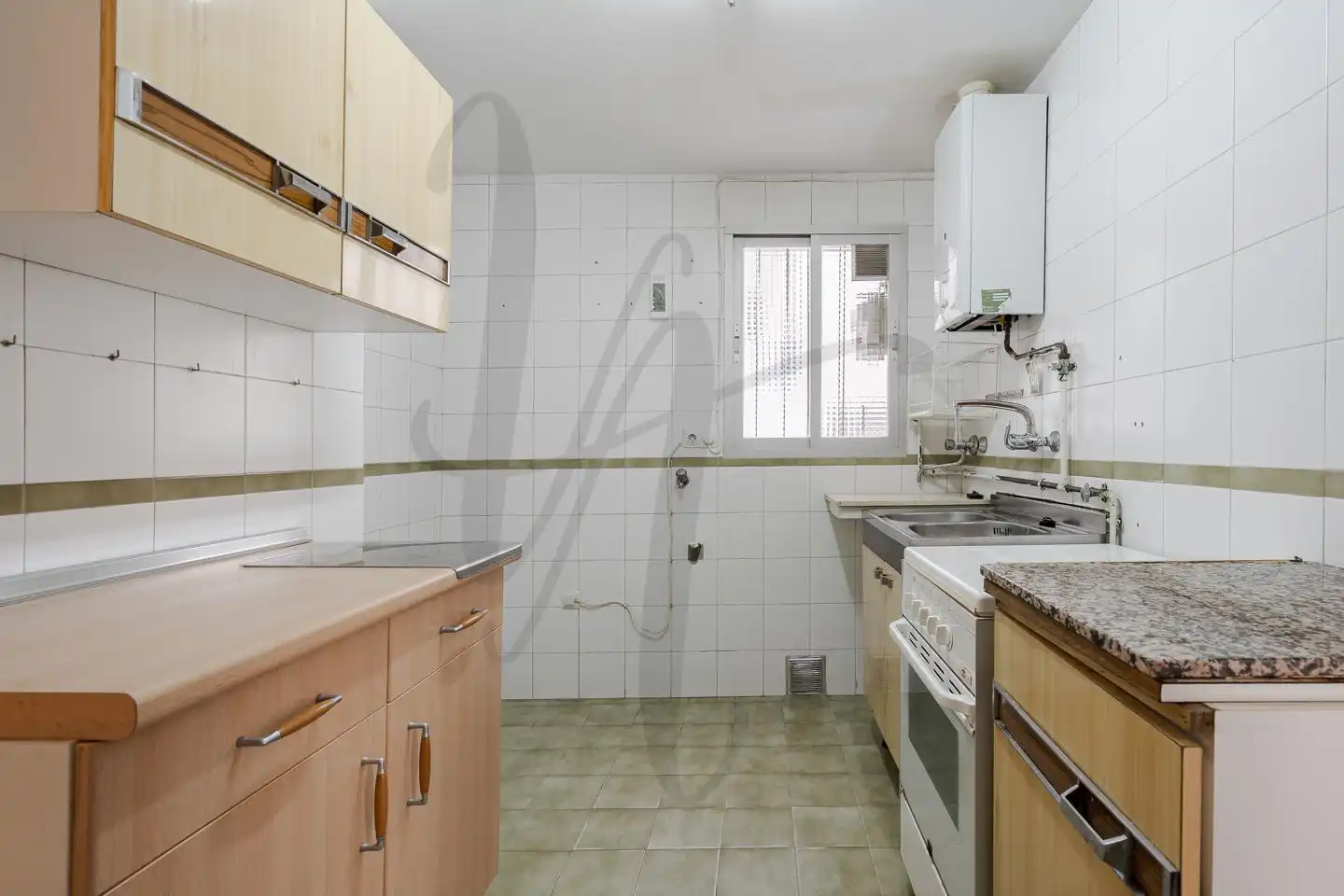 Cocina de Planta baja en venta en Madrid con Calefacción