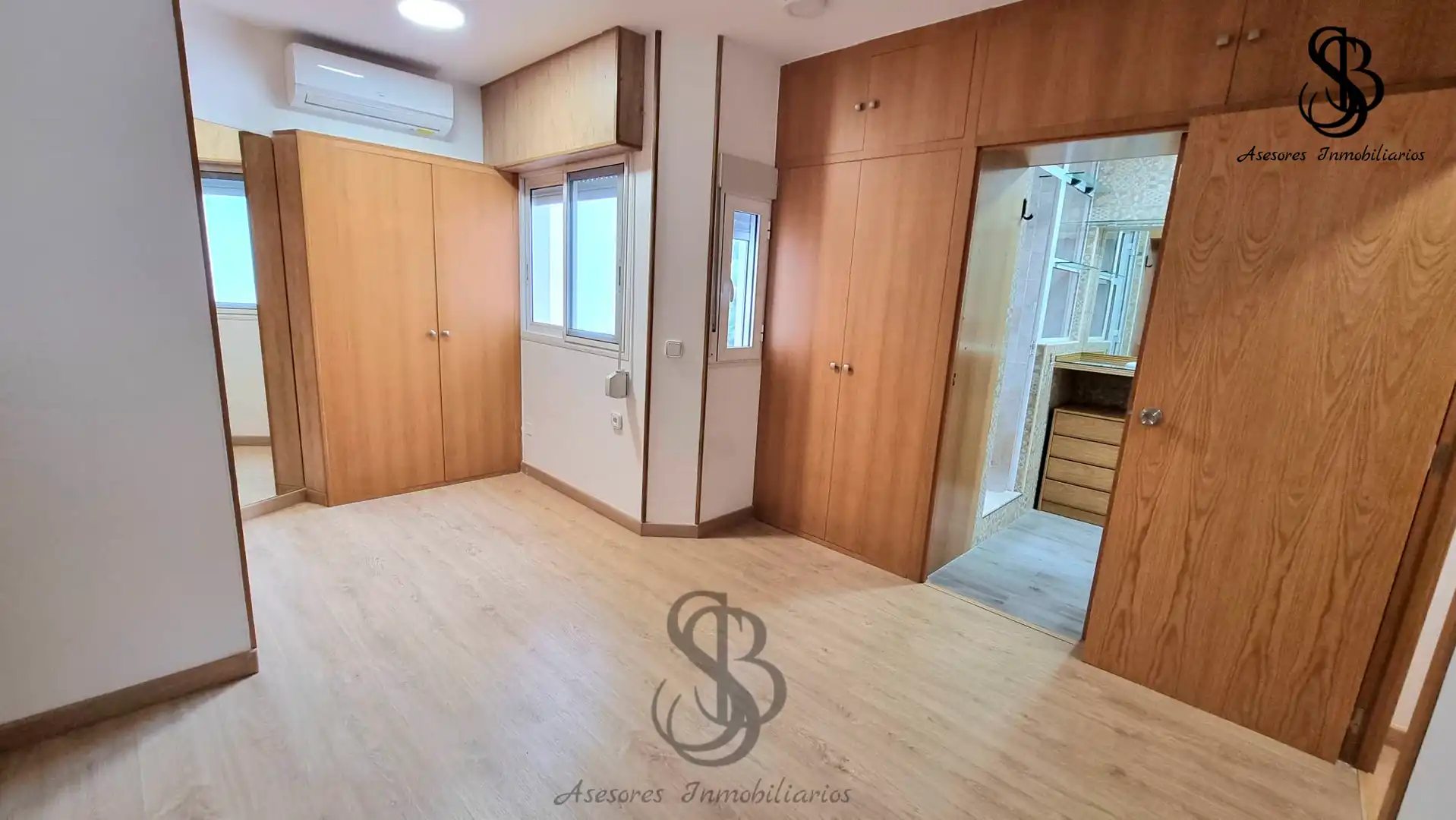 Habitación de Casa adosada en venta en Sant Joan d'Alacant con Aire acondicionado, Calefacción y Parquet