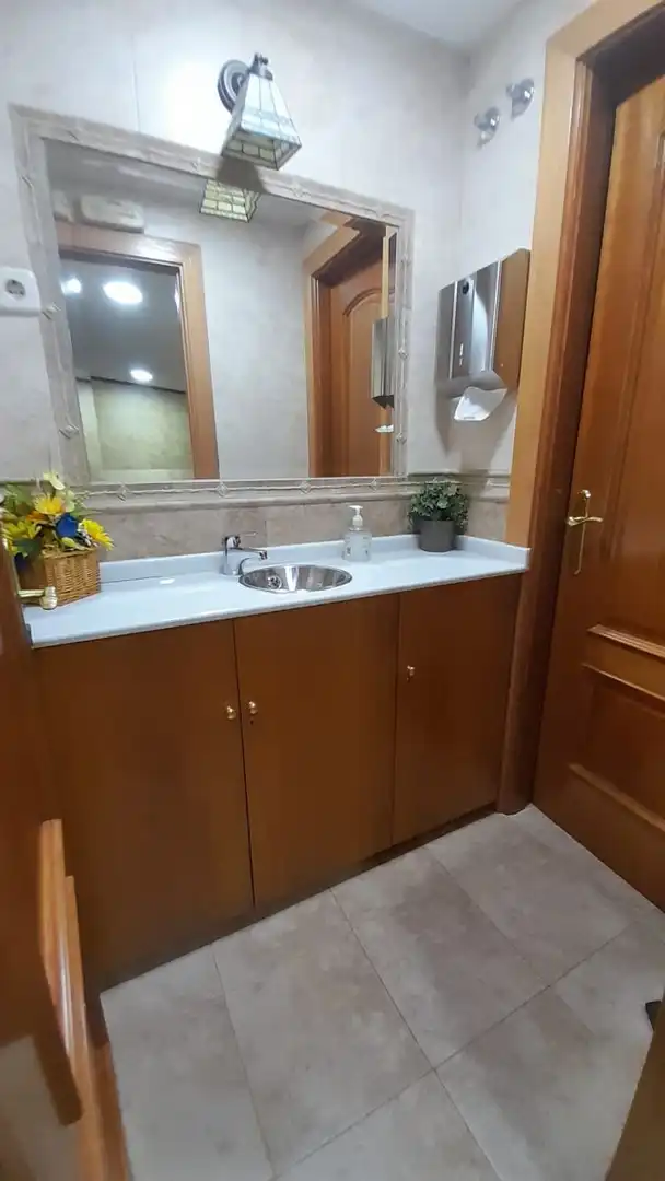 Baño de Nave industrial en traspaso en Valdemoro