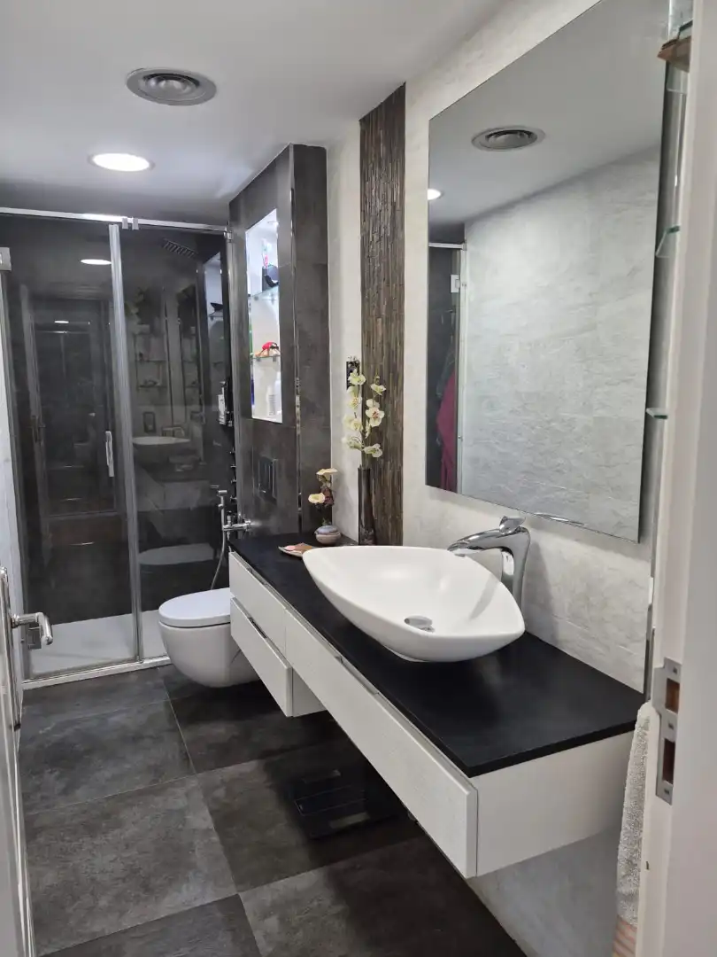 Baño de Casa adosada en venta en Zaragoza con Aire acondicionado, Calefacción y Parquet