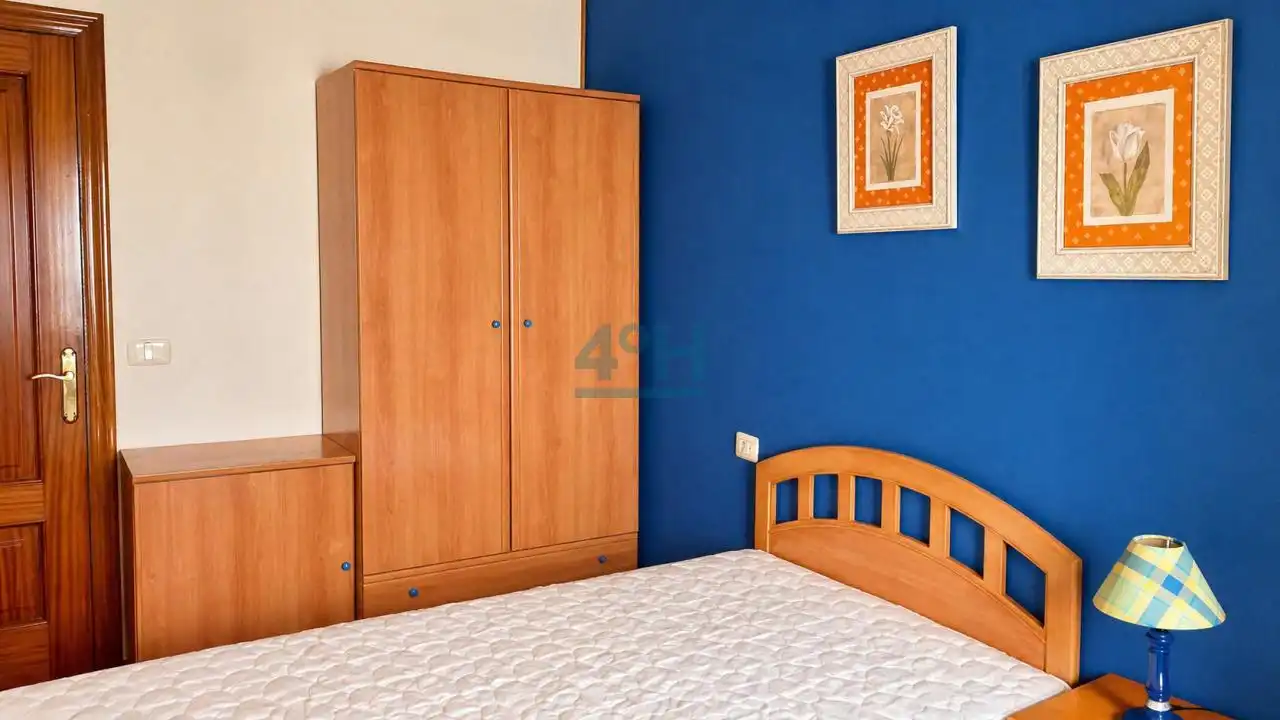 Habitación de Piso en venta en Ourense Capital  con Calefacción, Parquet y Trastero