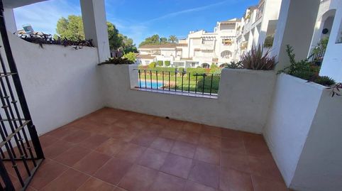 Foto 4 de Piso en venta en Calle Sabinillas, Paraiso - Barronal, Estepona