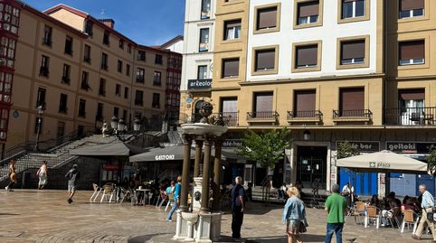 Foto 4 de Piso en venta en Iturribide Kalea, Casco Viejo, Bilbao