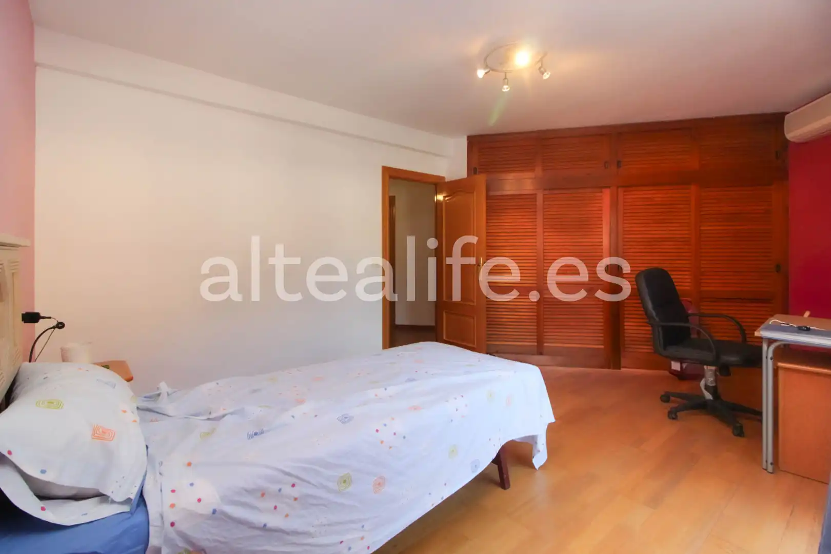 Habitación de Casa adosada en venta en Altea con Aire acondicionado, Terraza y Piscina