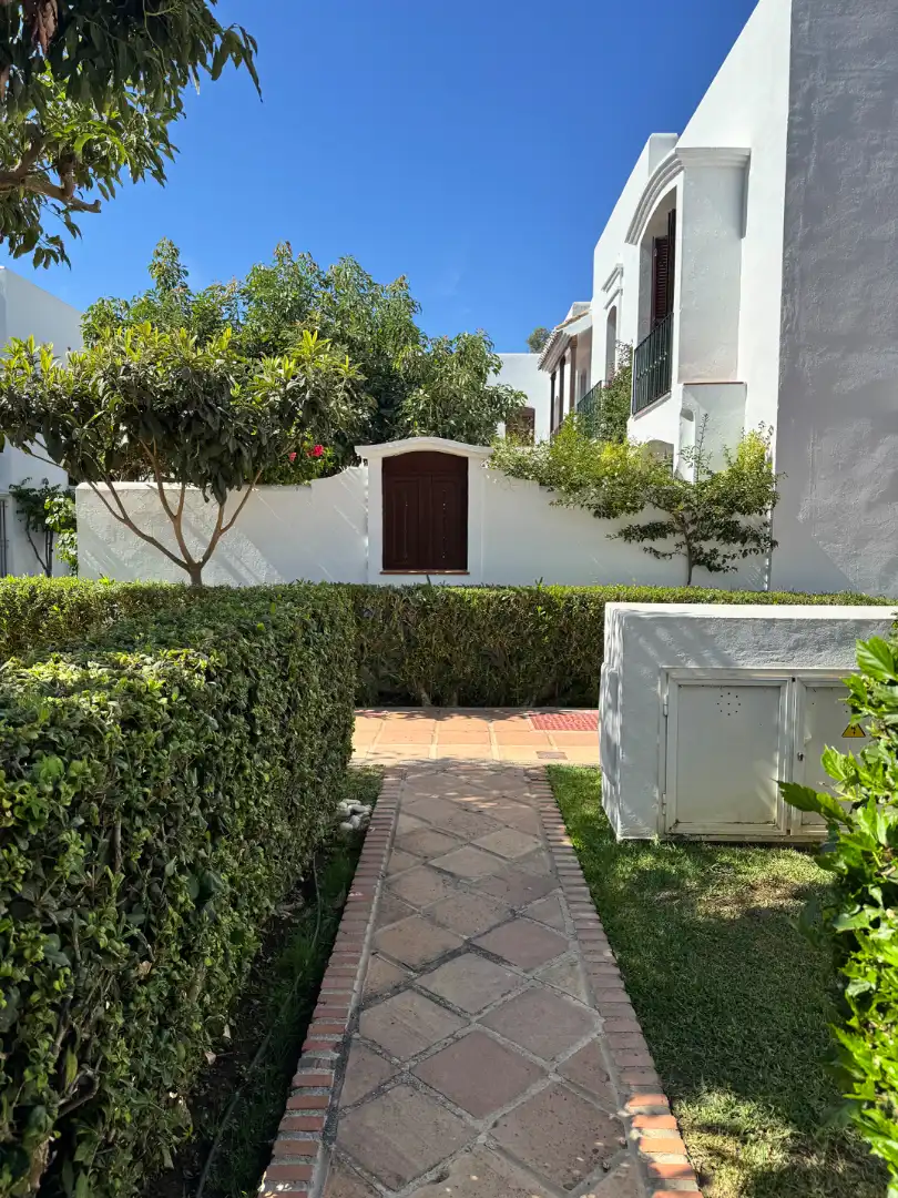 Garden of Study for rent in Estepona  with Air Conditioner, Heating and Private garden