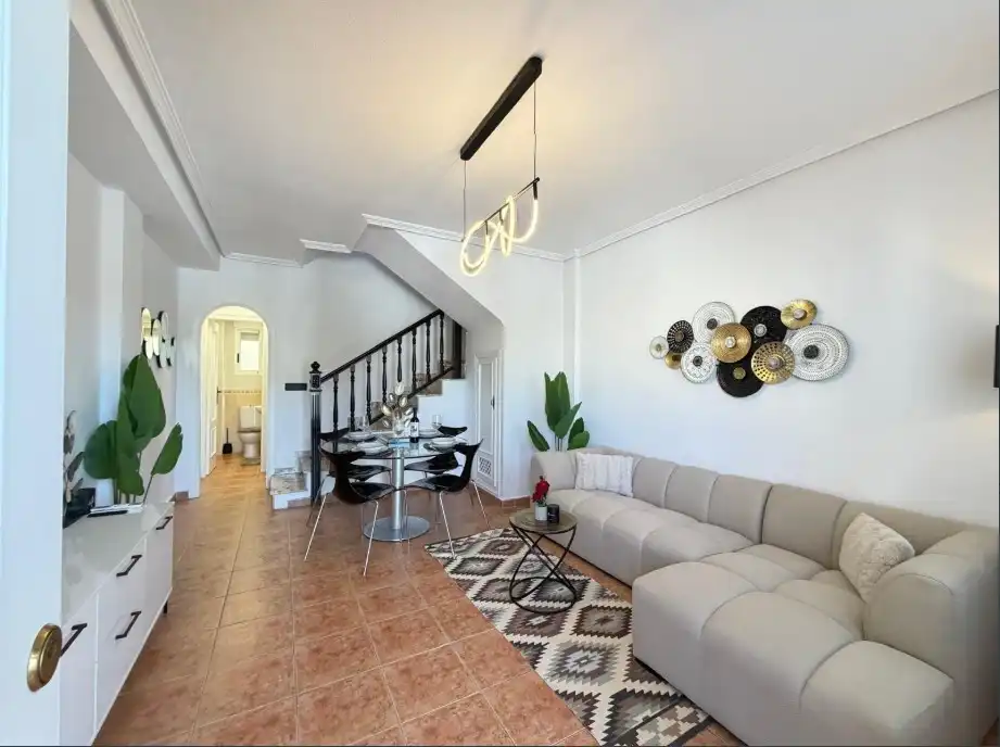 Sala d'estar de Casa o xalet en venda en Orihuela amb Aire condicionat, Calefacció i Terrassa
