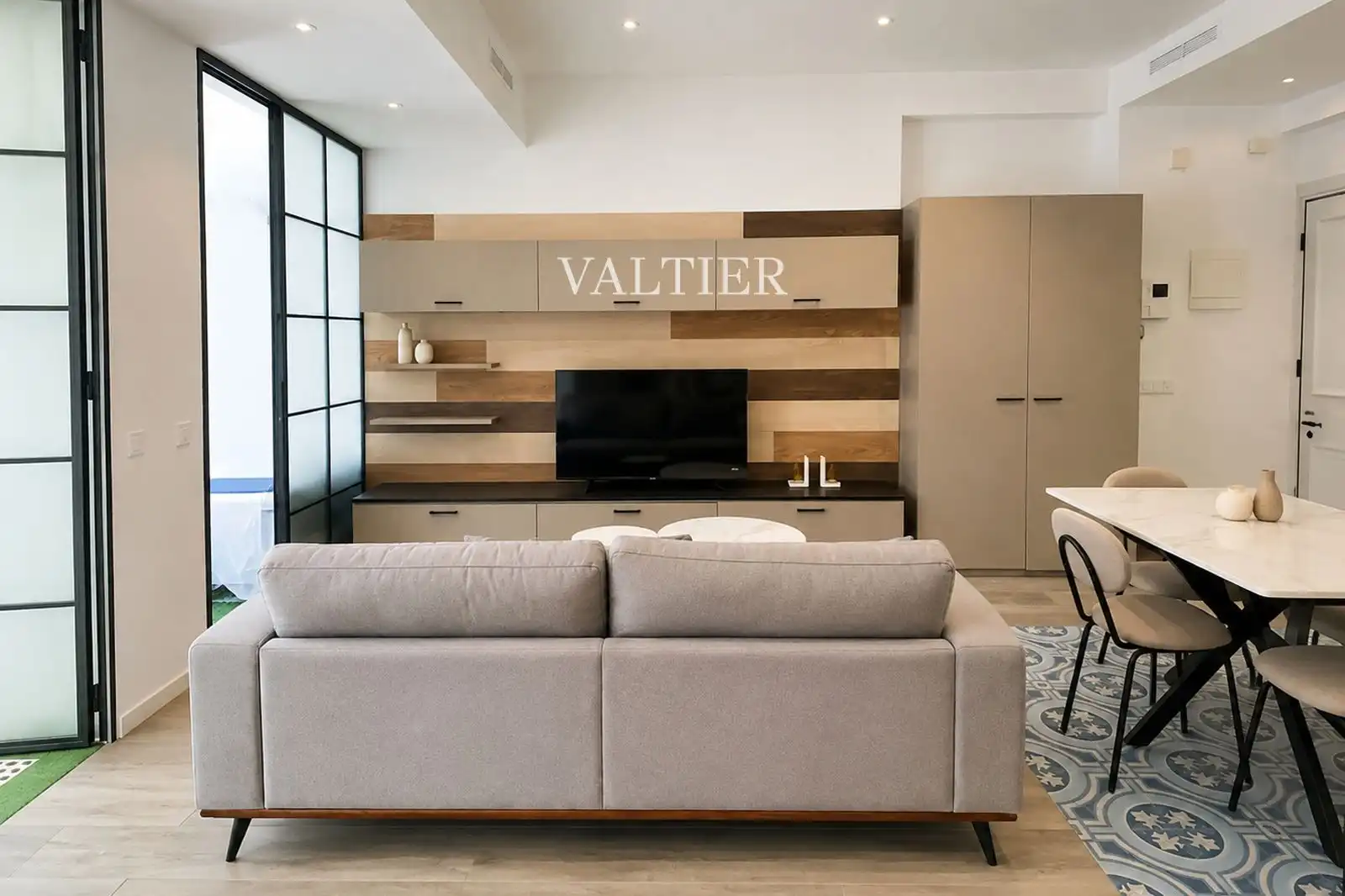 Living room of Flat for rent in Madrid  with Air Conditioner and Furnished