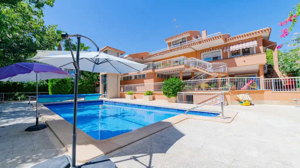 Swimming pool of Houses for sale in Orihuela