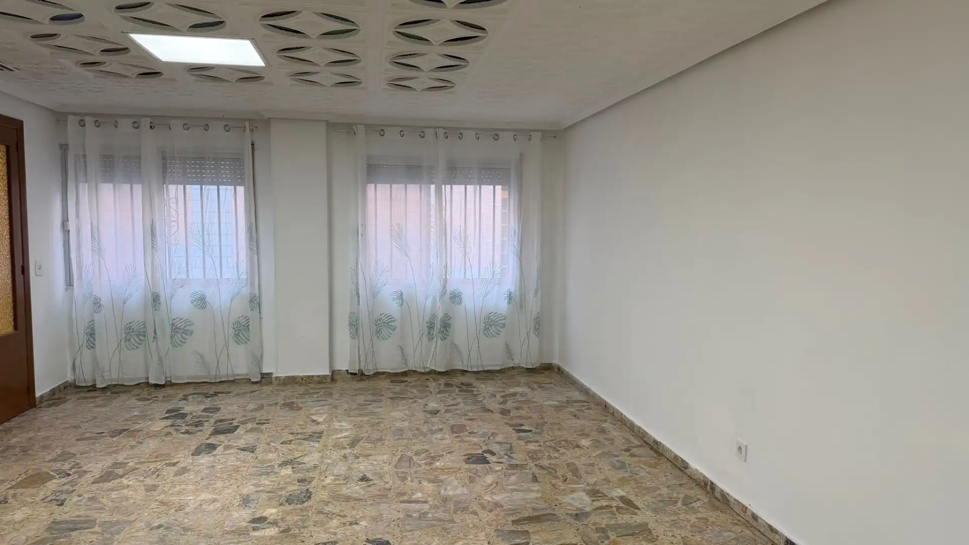 Casa adosada de lloguer en Alpartir amb Calefacció, Forn i Rentadora