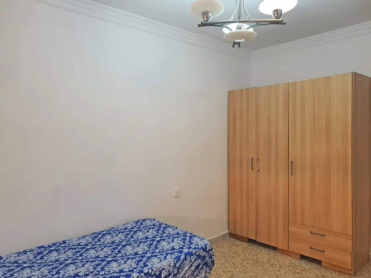 Zimmer in Calle de Alozaina, Santa Cristina - San Rafael