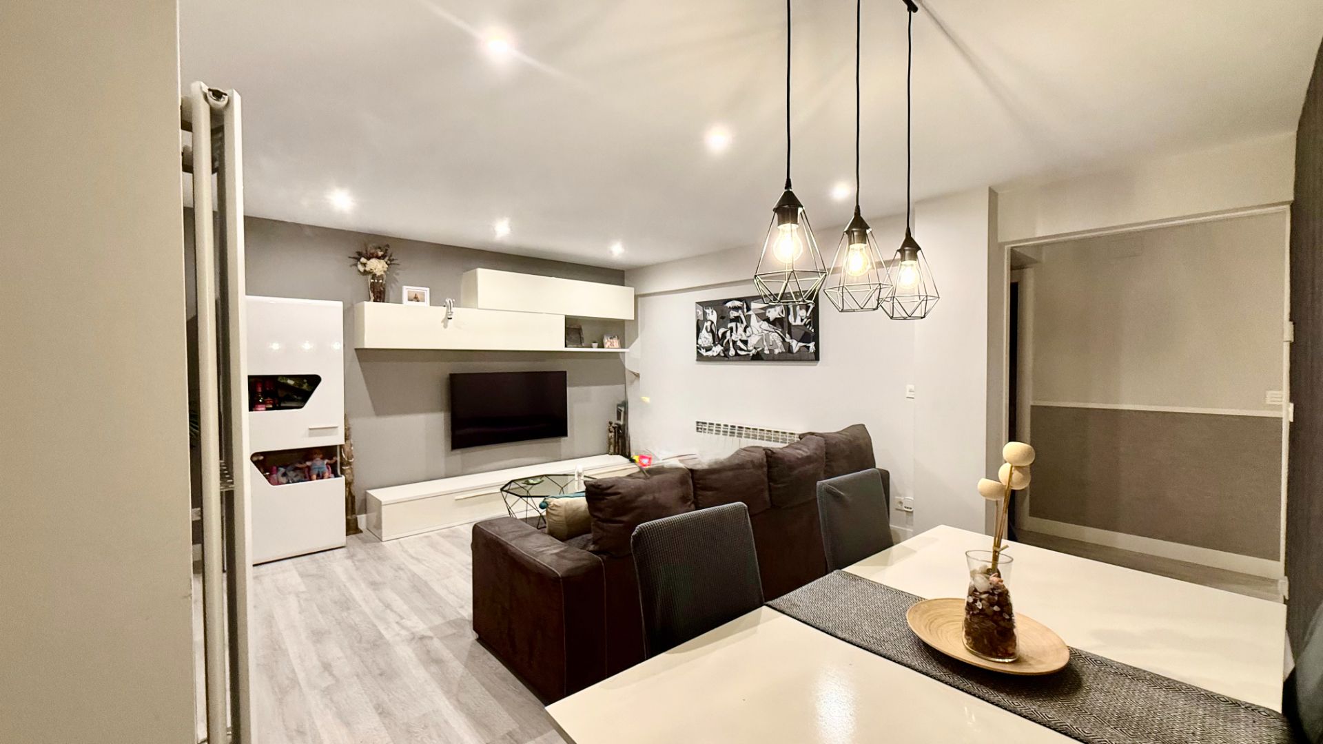 Sala d'estar de Pis en venda en Barakaldo  amb Calefacció i Moblat