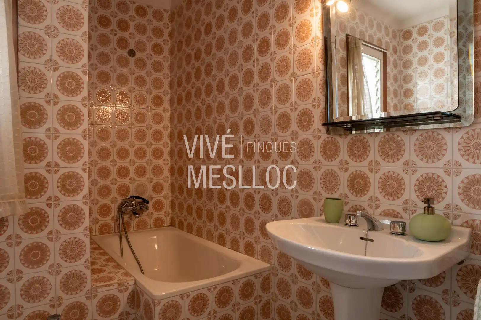 Bathroom of Flat for sale in El Masnou