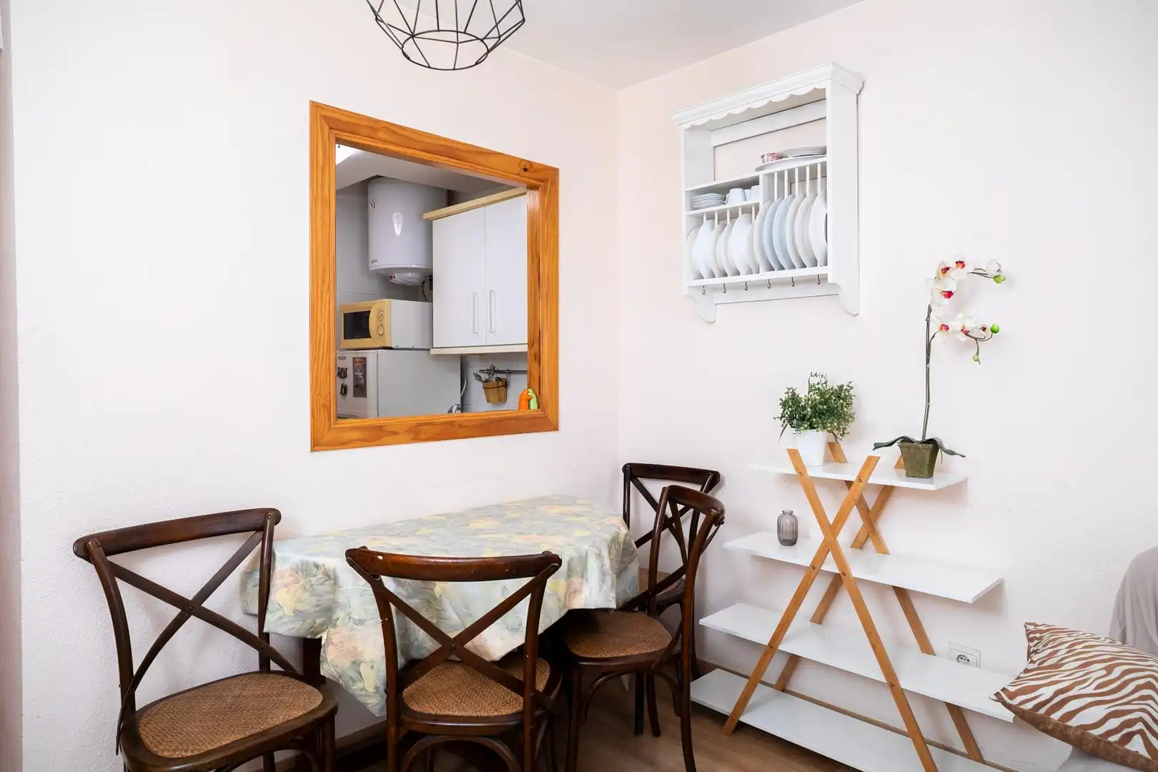 Dining room of Flat for sale in Jaca  with Heating, Parquet flooring and Terrace