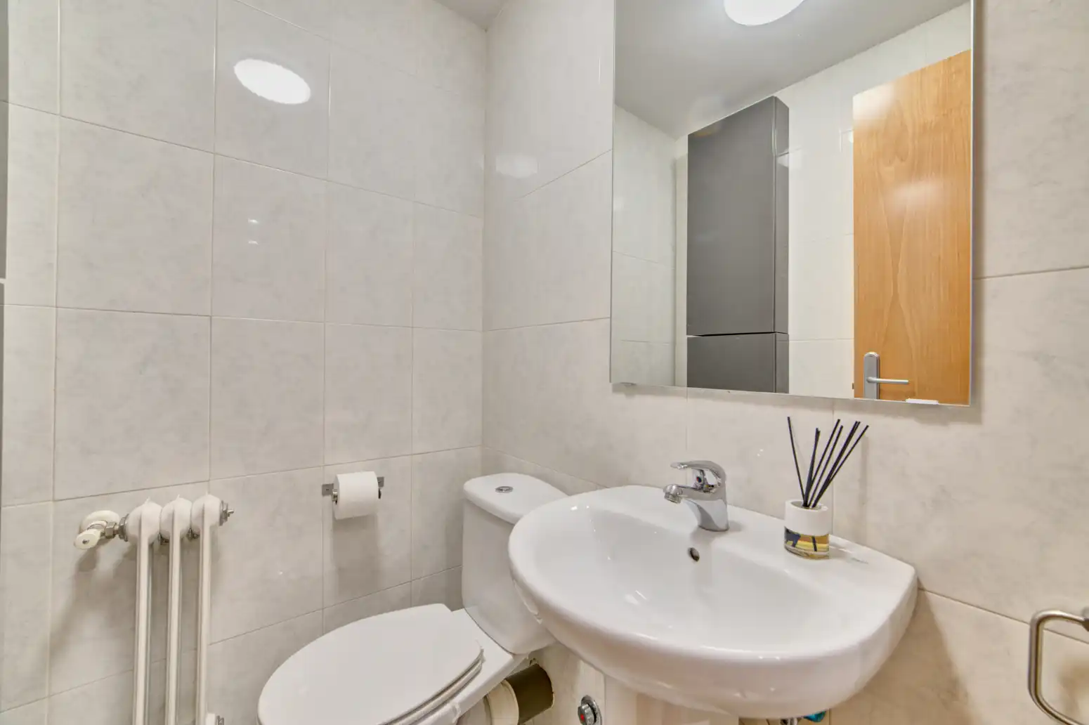 Baño de Piso de alquiler en  Pamplona / Iruña con Calefacción, Parquet y Trastero