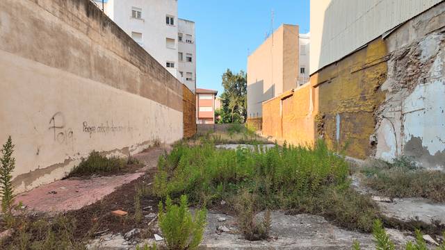 Terreno residencial en Venta en Avinguda de l'Alcora en Estación - Universidad