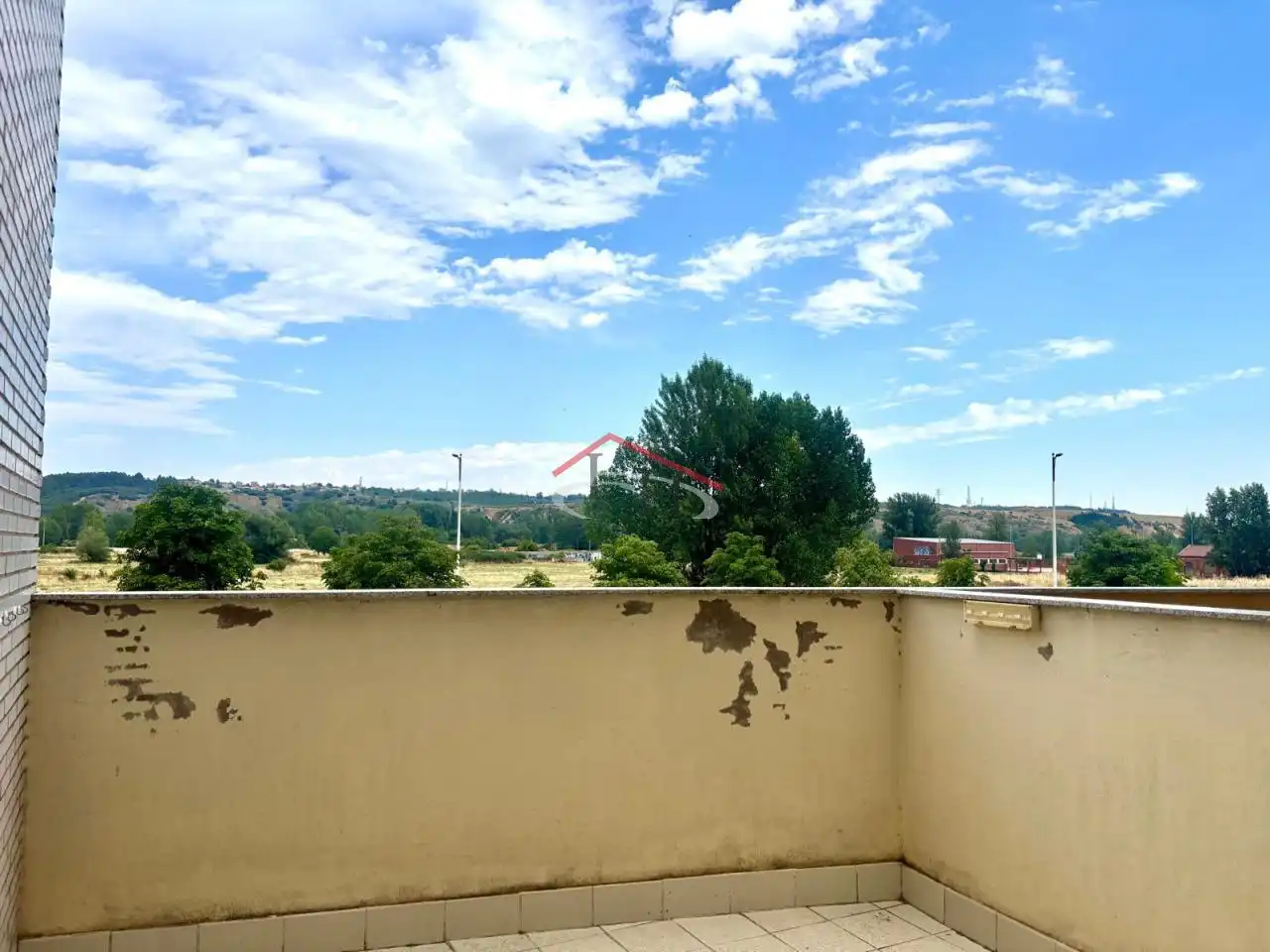 Terraza de Apartamento en venta en León Capital  con Calefacción, Parquet y Terraza