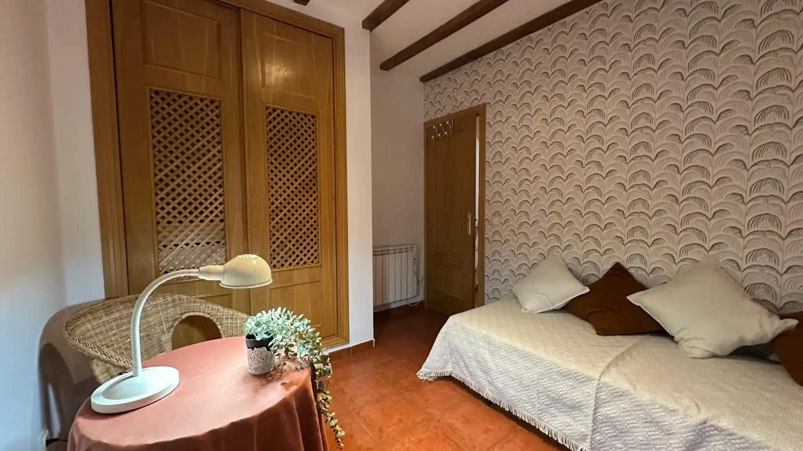 Habitación de Piso de alquiler en Miraflores de la Sierra con Calefacción y Amueblado