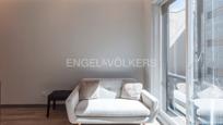 Sala d'estar de Apartament en venda en  Madrid Capital amb Aire condicionat, Calefacció i Parquet