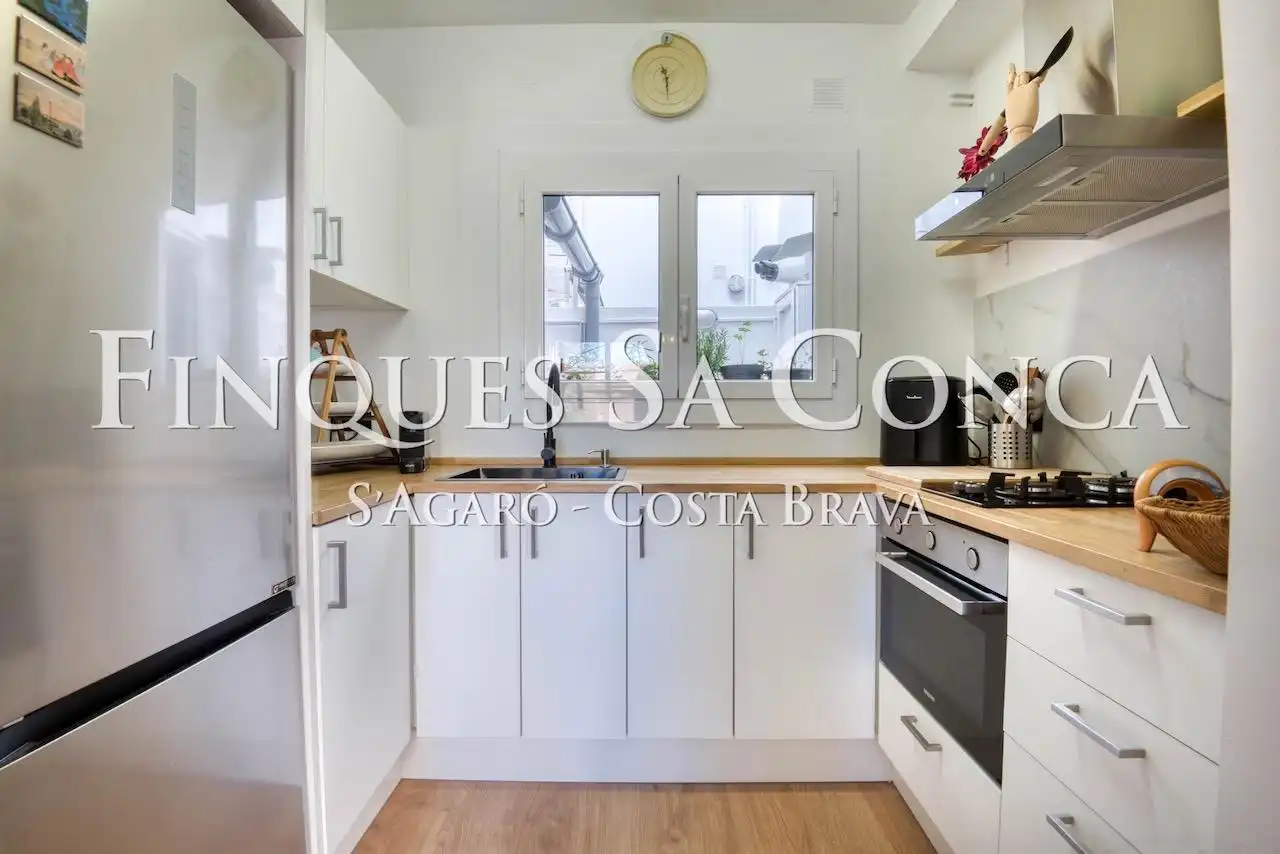 Cocina de Apartamento en venta en Sant Feliu de Guíxols con Calefacción y Parquet
