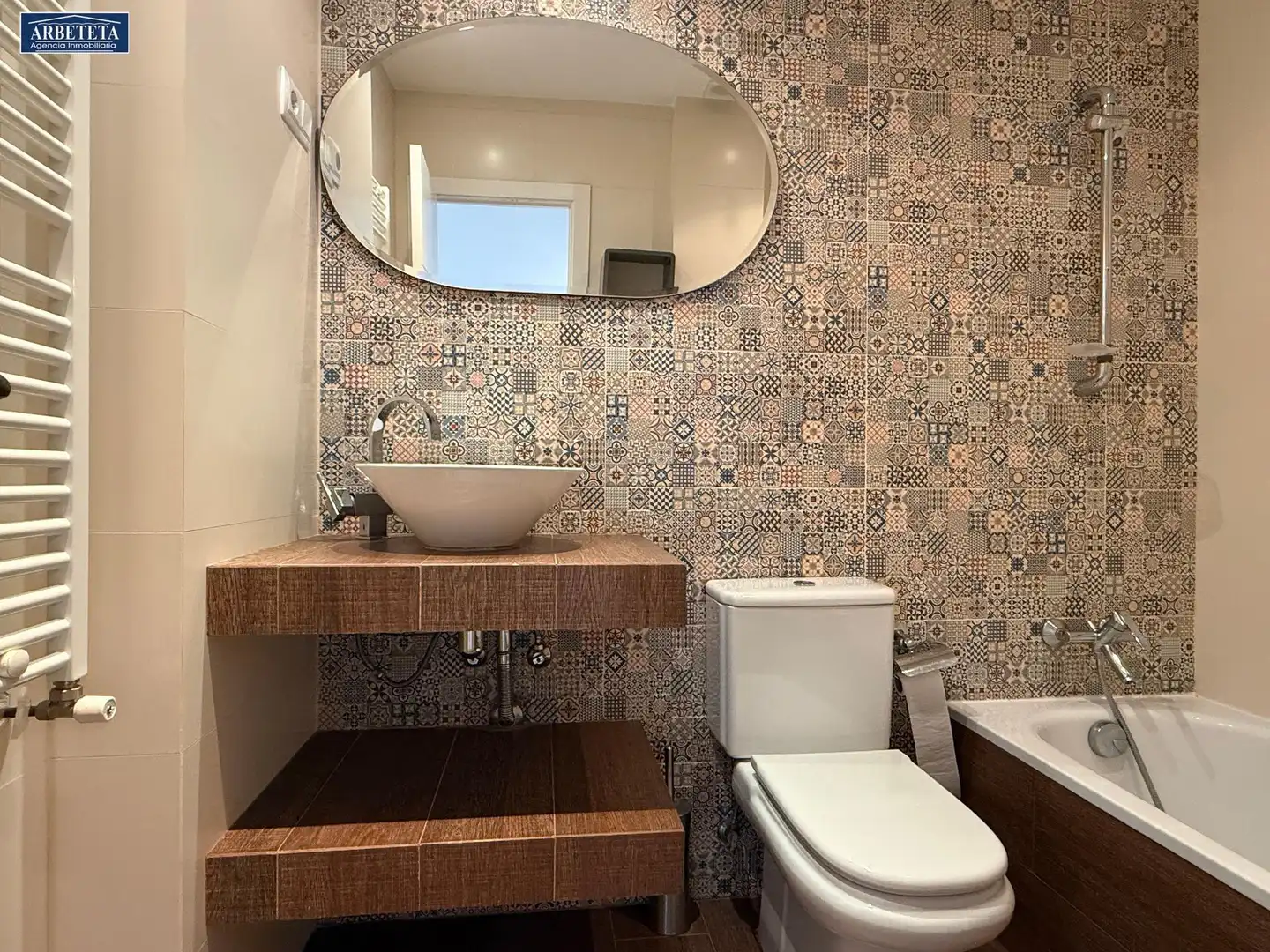 Badezimmer von Maisonette zur Miete in Guadalajara mit Klimaanlage, Heizung und Parkett