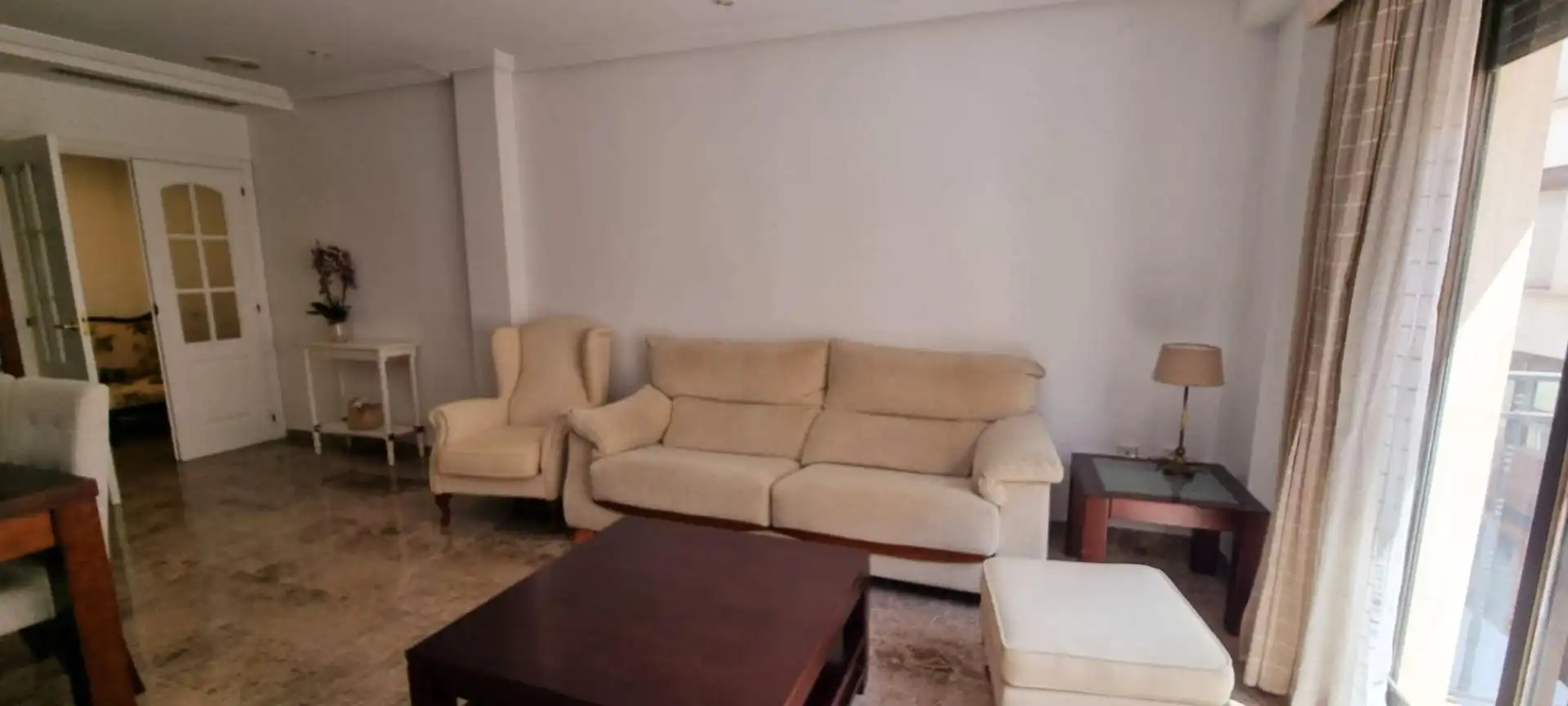 Wohnzimmer von Wohnung zur Miete in Elche / Elx mit Klimaanlage, Terrasse und Möbliert