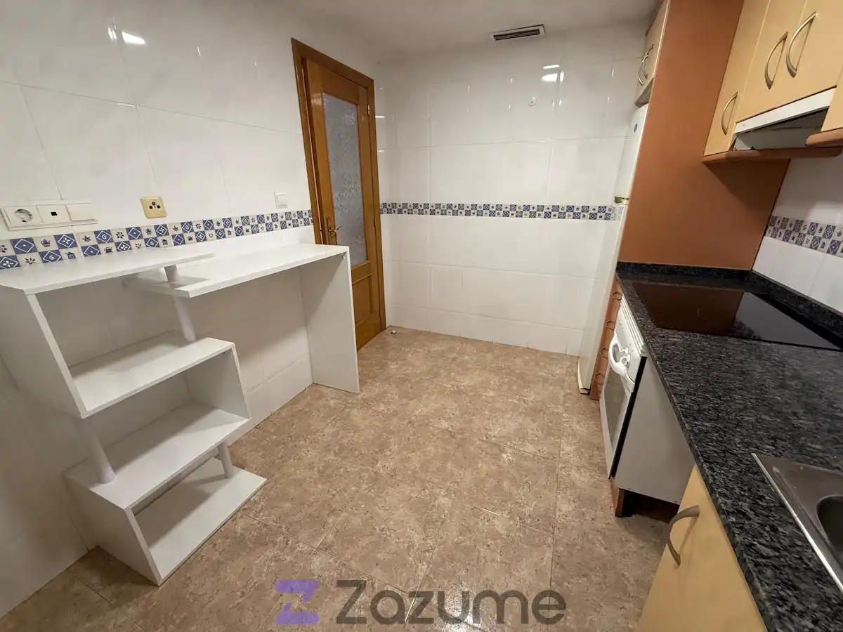 Küche von Wohnung zur Miete in Alicante / Alacant mit Klimaanlage, Heizung und Abstellraum