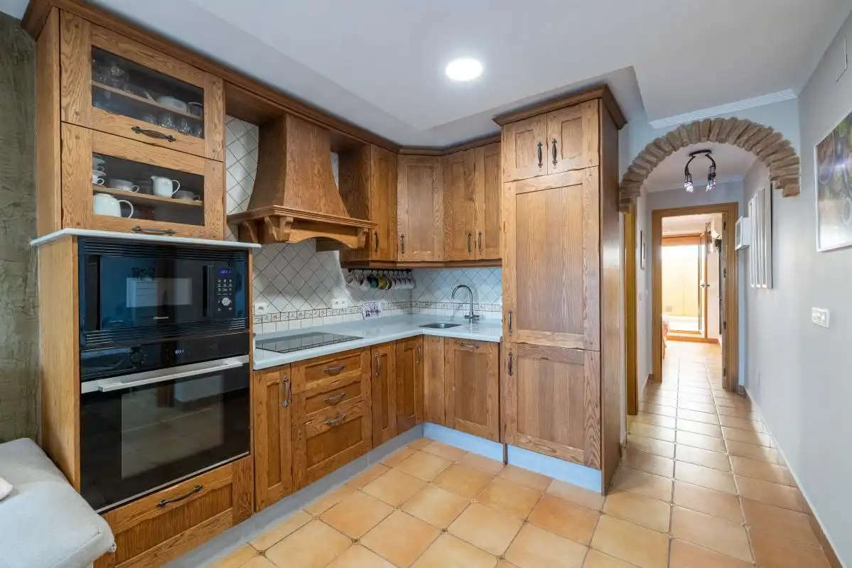Cuina de Casa o xalet en venda en Torremolinos amb Aire condicionat, Calefacció i Jardí privat